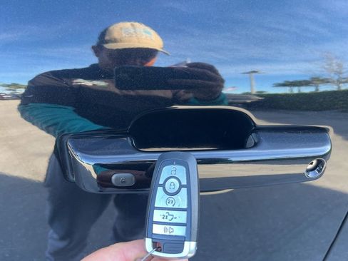 Used 2022 Ford F150 Lariat image 30