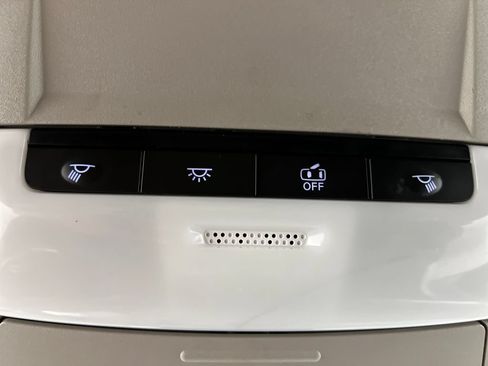 Used 2024 Nissan Rogue S FWD image 65
