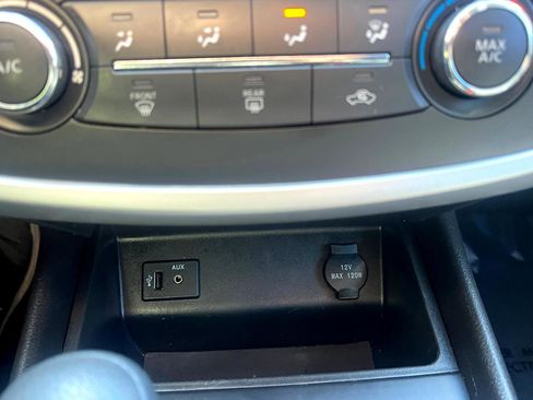 Used 2016 Nissan Altima 2.5 S w/ Power Driver Seat Package FWD image 10