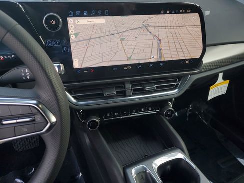 New 2026 Chevrolet Equinox EV LT image 22