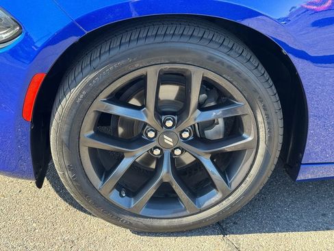 Used 2022 Dodge Charger SXT w/ Blacktop Package RWD image 11