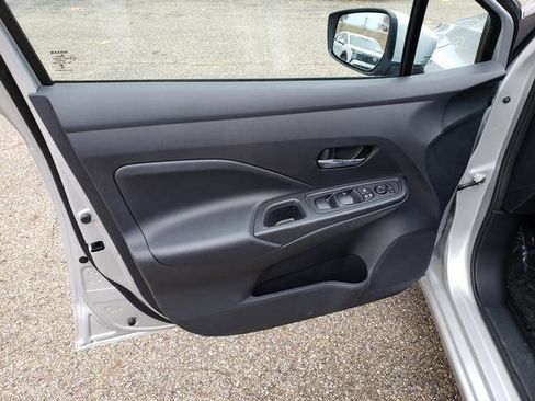 New 2025 Nissan Versa SV w/ Trunk Package FWD image 12