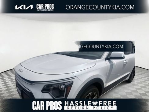 Certified 2024 Kia Niro EX FWD image 1