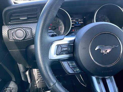 Used 2020 Ford Mustang Coupe RWD image 21