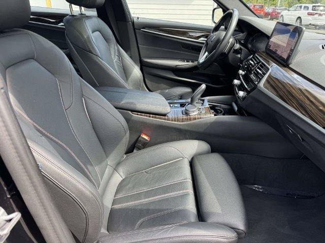 Used 2023 BMW 530i xDrive w/ Premium Package AWD/4WD image 11