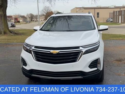 Used 2023 Chevrolet Equinox LT image 3