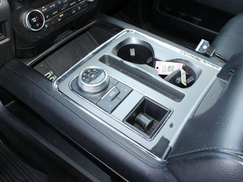 Used 2018 Ford Expedition XLT w/ Equipment Group 202A image 27