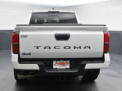 Used 2024 Toyota Tacoma TRD Sport w/ TRD Sport Upgrade Package AWD/4WD image 7