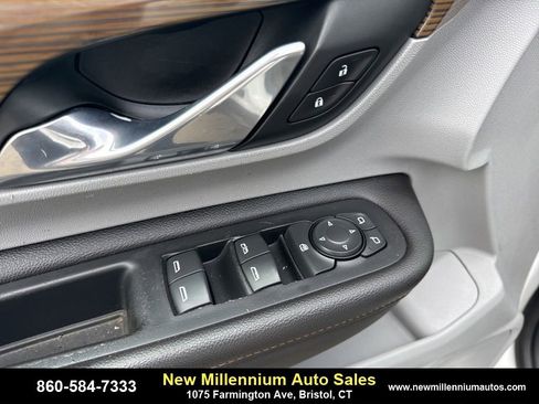 Used 2019 GMC Terrain SLE image 13