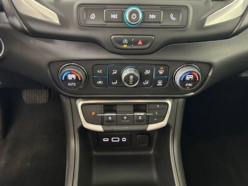 Used 2023 GMC Terrain SLE w/ Driver Convenience Package FWD image 24