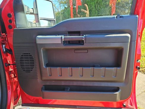 Used 2011 Ford F250 Lariat w/ Lariat Interior Pkg image 21