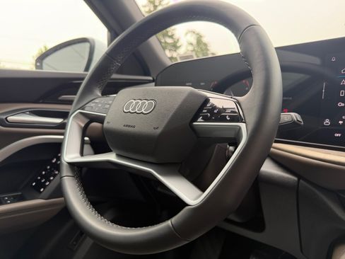 Used 2025 Audi Q5 Premium Plus w/ Premium Plus AWD/4WD image 19
