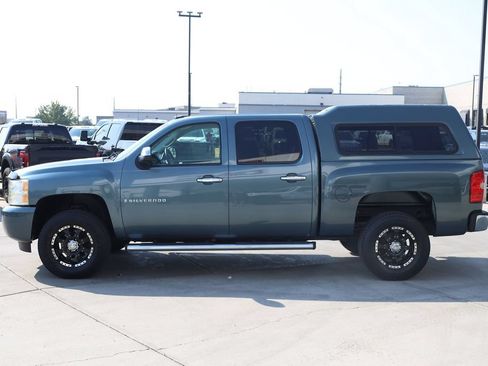 Used 2009 Chevrolet Silverado 1500 LT w/ Regional Value Package RWD image 3