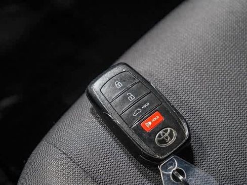 Certified 2024 Toyota Corolla SE image 29