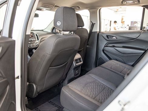 Used 2020 Chevrolet Equinox LT image 31