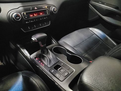 Used 2019 Kia Sorento EX AWD/4WD image 26