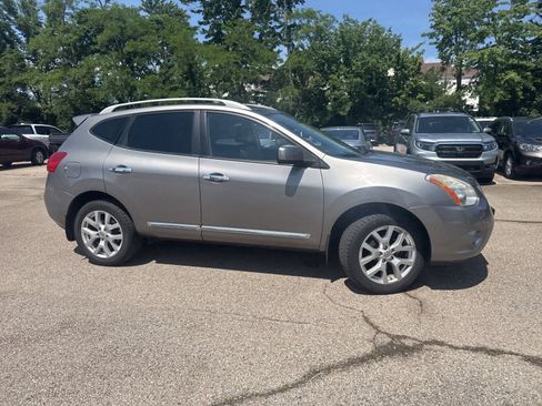 Used 2011 Nissan Rogue SV w/ SL Pkg AWD/4WD image 17