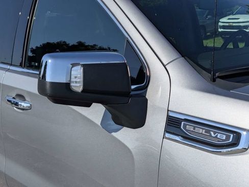 Used 2025 GMC Sierra 1500 SLT AWD/4WD image 10