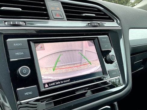 Certified 2021 Volkswagen Tiguan S image 27