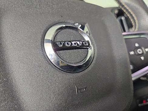 Used 2021 Volvo XC40 P8 Recharge w/ Advanced Package image 31