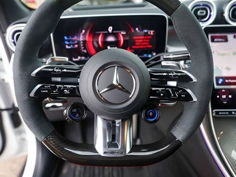 Used 2025 Mercedes-Benz GLC 43 AMG 4MATIC image 15