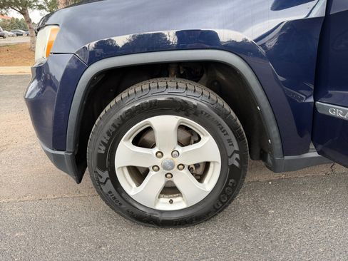 Used 2012 Jeep Grand Cherokee Laredo image 26