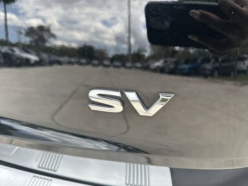 Used 2023 Nissan Rogue SV FWD image 12