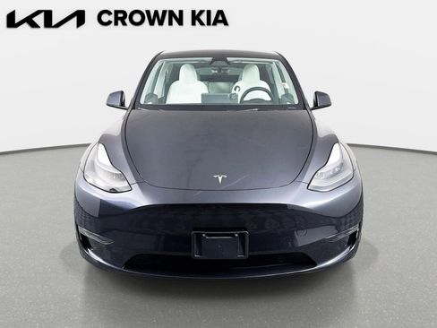 Used 2024 Tesla Model Y Long Range AWD/4WD image 2