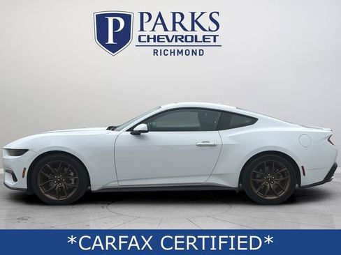 Used 2025 Ford Mustang Premium image 5