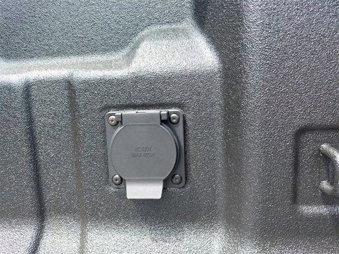 New 2025 GMC Canyon AT4 w/ AT4X Package image 23