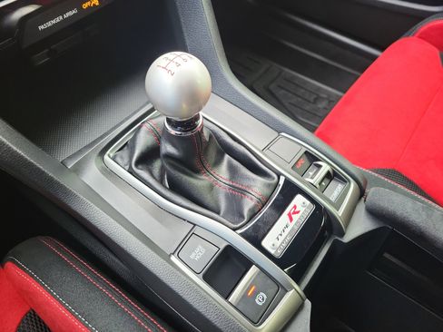 Used 2019 Honda Civic Type R image 23