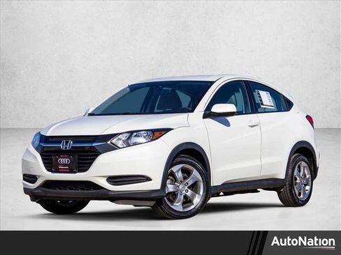 Used 2017 Honda HR-V LX image 1