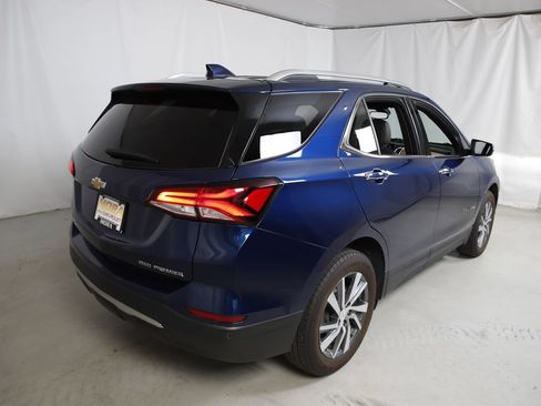 Used 2022 Chevrolet Equinox Premier AWD/4WD image 3