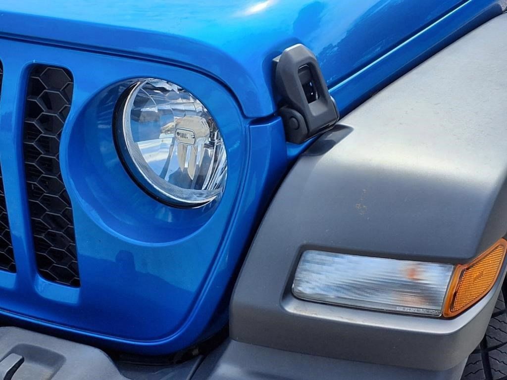 Used 2022 Jeep Gladiator Sport w/ Trailer Tow Package AWD/4WD image 22