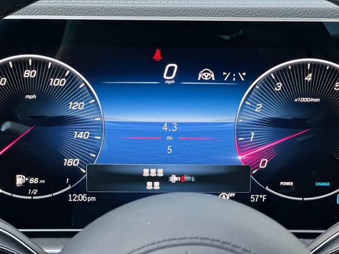Used 2025 Mercedes-Benz GLS 450 4MATIC image 31