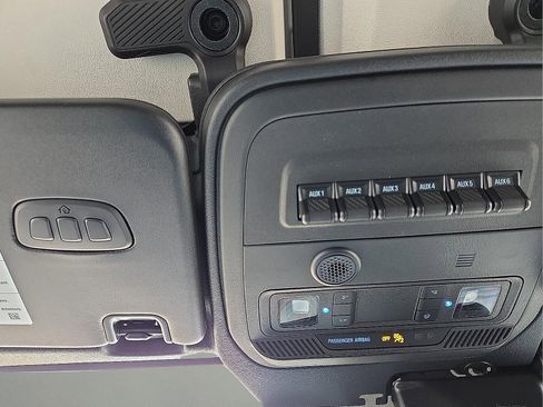 New 2025 Ford Bronco Badlands image 22