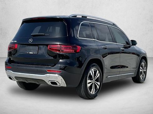 Used 2026 Mercedes-Benz GLB 250 image 2