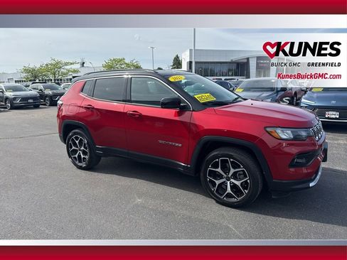 Used 2025 Jeep Compass Limited AWD/4WD image 3