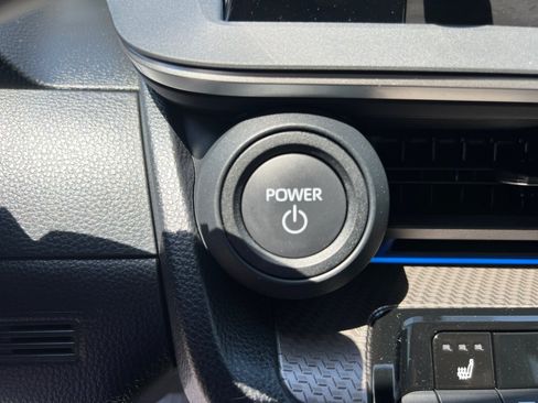 Used 2025 Toyota Prius XLE AWD/4WD image 20