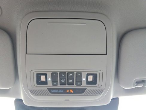 Used 2023 Ford Explorer XLT w/ XLT Sport Appearance Package image 18