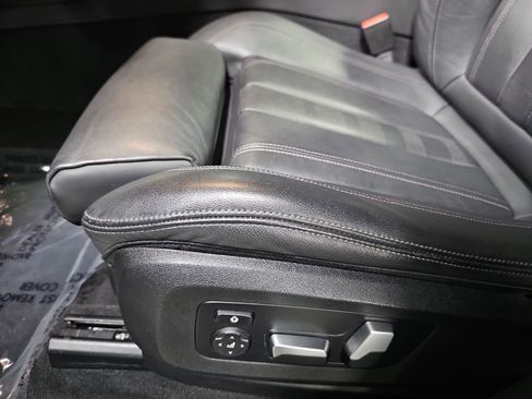 Used 2021 BMW X5 xDrive40i w/ M Sport Package image 31