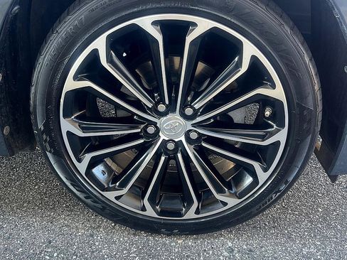 Used 2015 Toyota Corolla S image 25