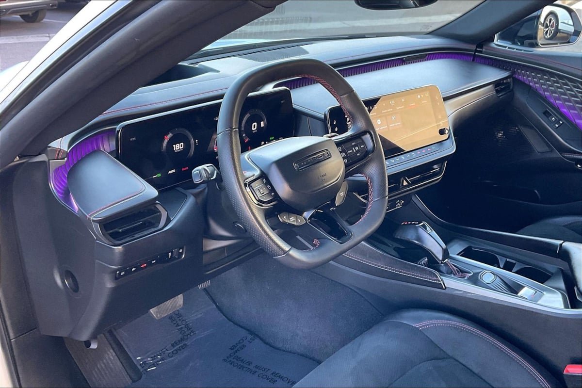 Used 2024 Dodge Charger Daytona Scat Pack w/ Plus Group AWD/4WD image 11