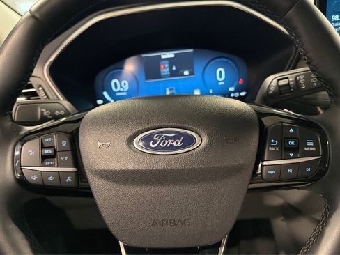 Used 2025 Ford Escape Platinum w/ Premium Technology Package AWD/4WD image 24