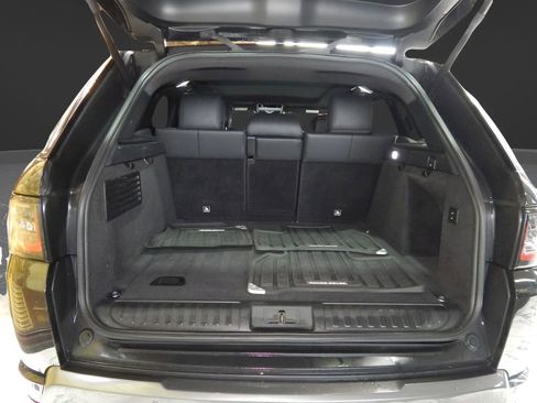 Used 2022 Land Rover Range Rover Sport HSE Silver Edition image 7