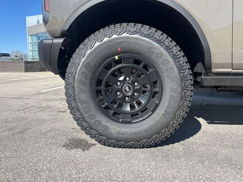 New 2026 Ford Bronco Badlands image 34