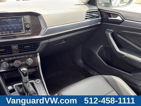 Used 2024 Volkswagen Jetta SE w/ Panoramic Sunroof Package FWD image 23