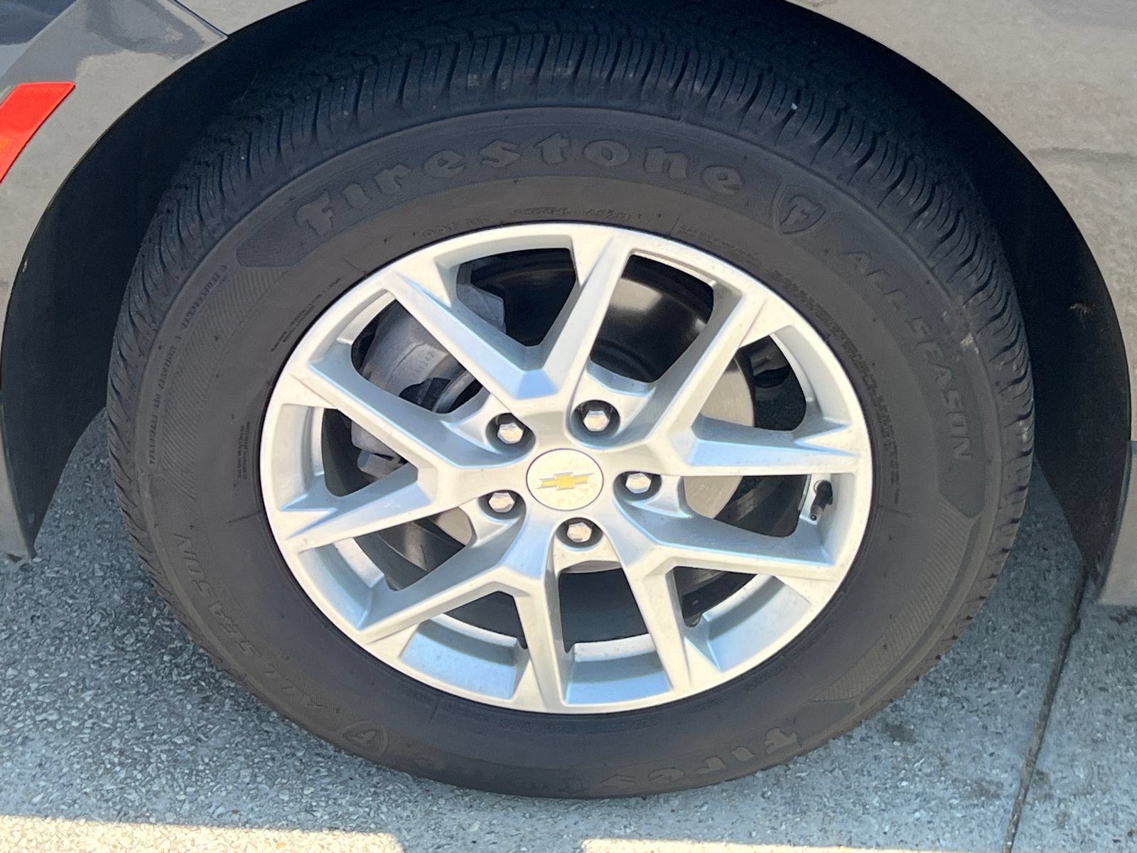 Used 2023 Chevrolet Equinox LT FWD image 12
