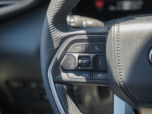 New 2026 Toyota Tundra Limited AWD/4WD image 32