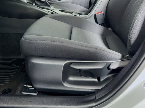 Certified 2025 Toyota Corolla LE FWD image 18